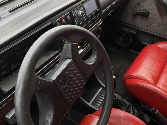 Білий Фольксваген Гольф, об'ємом двигуна 1.6 л та пробігом 500 тис. км за 1600 $, фото 1 на Automoto.ua