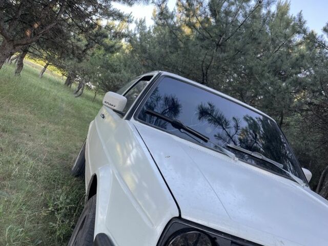 Білий Фольксваген Гольф, об'ємом двигуна 1.8 л та пробігом 250 тис. км за 1350 $, фото 2 на Automoto.ua