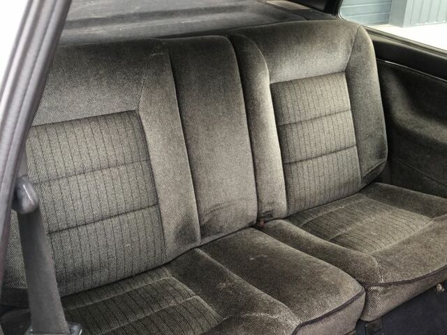 Білий Фольксваген Гольф, об'ємом двигуна 1.6 л та пробігом 500 тис. км за 1600 $, фото 7 на Automoto.ua