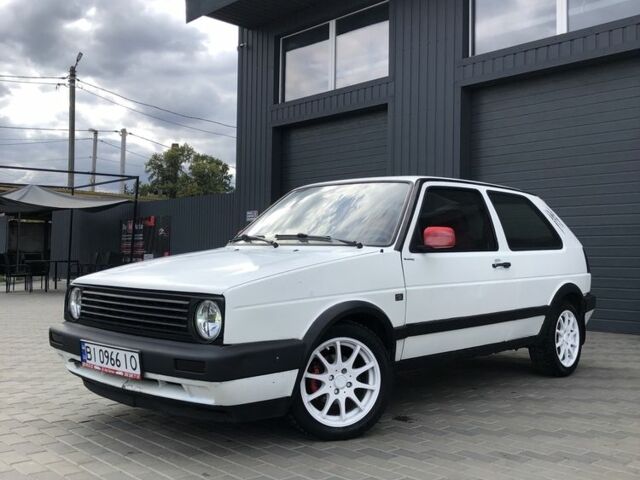 Білий Фольксваген Гольф, об'ємом двигуна 1.6 л та пробігом 500 тис. км за 1600 $, фото 4 на Automoto.ua