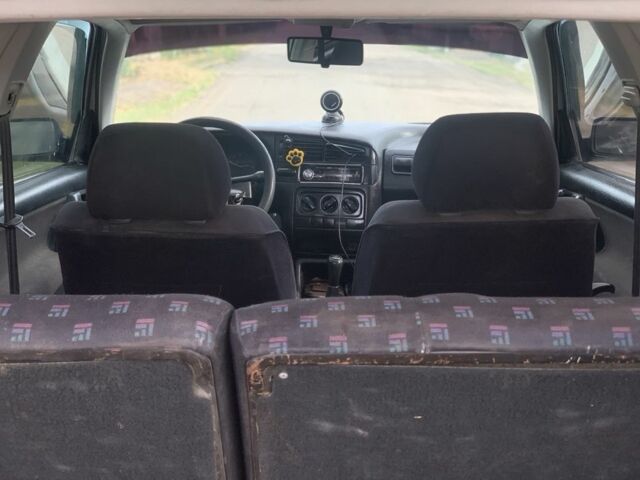 Белый Фольксваген Гольф, объемом двигателя 1.9 л и пробегом 350 тыс. км за 1300 $, фото 5 на Automoto.ua