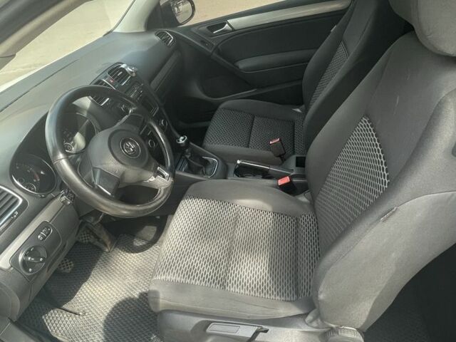 Белый Фольксваген Гольф, объемом двигателя 1.6 л и пробегом 182 тыс. км за 6500 $, фото 6 на Automoto.ua