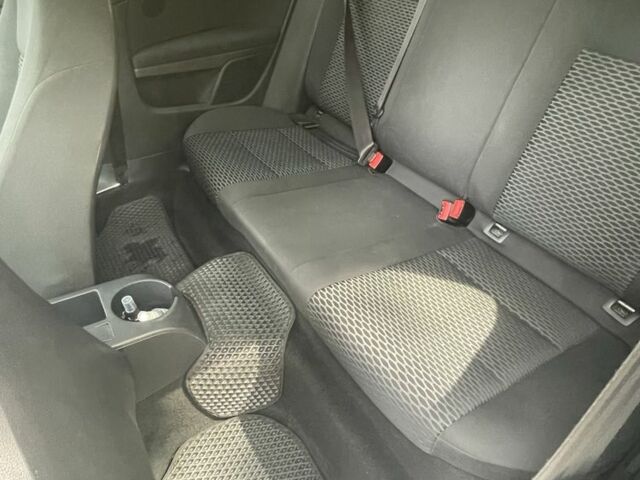 Белый Фольксваген Гольф, объемом двигателя 1.6 л и пробегом 182 тыс. км за 6500 $, фото 7 на Automoto.ua