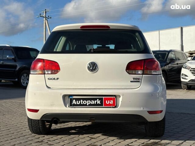Белый Фольксваген Гольф, объемом двигателя 1.6 л и пробегом 243 тыс. км за 8590 $, фото 5 на Automoto.ua