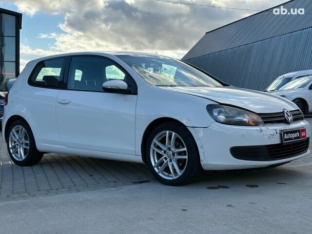 Белый Фольксваген Гольф, объемом двигателя 1.6 л и пробегом 243 тыс. км за 8590 $, фото 13 на Automoto.ua