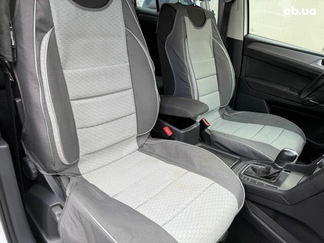 Белый Фольксваген Гольф, объемом двигателя 1.4 л и пробегом 140 тыс. км за 12390 $, фото 18 на Automoto.ua