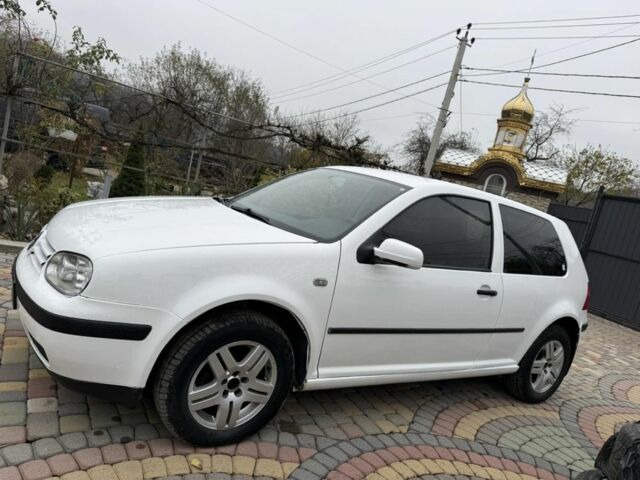 Белый Фольксваген Гольф, объемом двигателя 1.9 л и пробегом 200 тыс. км за 2850 $, фото 5 на Automoto.ua