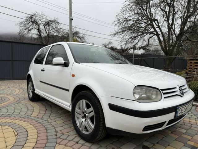 Белый Фольксваген Гольф, объемом двигателя 1.9 л и пробегом 200 тыс. км за 2850 $, фото 4 на Automoto.ua