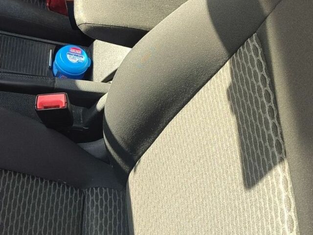 Фольксваген Гольф 2011 в Черновцах на Automoto.ua Белый Фольксваген Гольф, объемом двигателя 1.2 л и пробегом 230 тыс. км за 7581 $, фото 7 на Automoto.ua