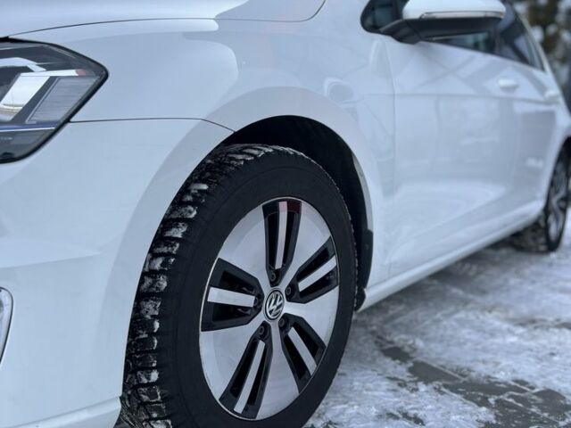 Білий Фольксваген Гольф, об'ємом двигуна 0 л та пробігом 130 тис. км за 6999 $, фото 1 на Automoto.ua