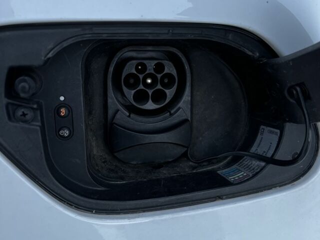 Білий Фольксваген Гольф, об'ємом двигуна 0 л та пробігом 130 тис. км за 6999 $, фото 19 на Automoto.ua