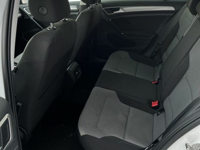 Білий Фольксваген Гольф, об'ємом двигуна 0 л та пробігом 130 тис. км за 6999 $, фото 22 на Automoto.ua