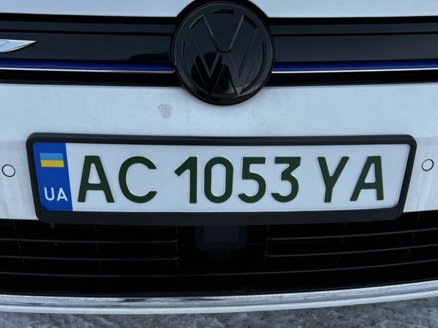 Білий Фольксваген Гольф, об'ємом двигуна 0 л та пробігом 130 тис. км за 6999 $, фото 6 на Automoto.ua