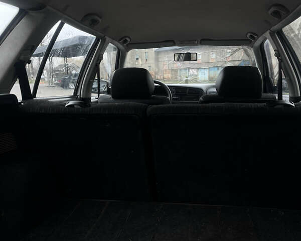 Белый Фольксваген Гольф, объемом двигателя 1.39 л и пробегом 130 тыс. км за 1450 $, фото 6 на Automoto.ua