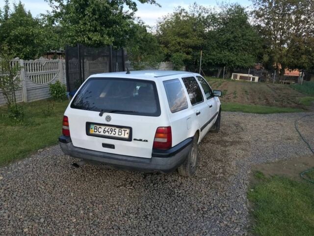 Белый Фольксваген Гольф, объемом двигателя 1.4 л и пробегом 240 тыс. км за 1200 $, фото 1 на Automoto.ua