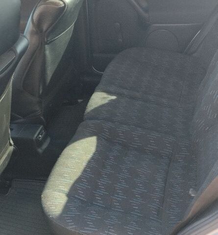 Белый Фольксваген Гольф, объемом двигателя 1.8 л и пробегом 250 тыс. км за 3000 $, фото 5 на Automoto.ua