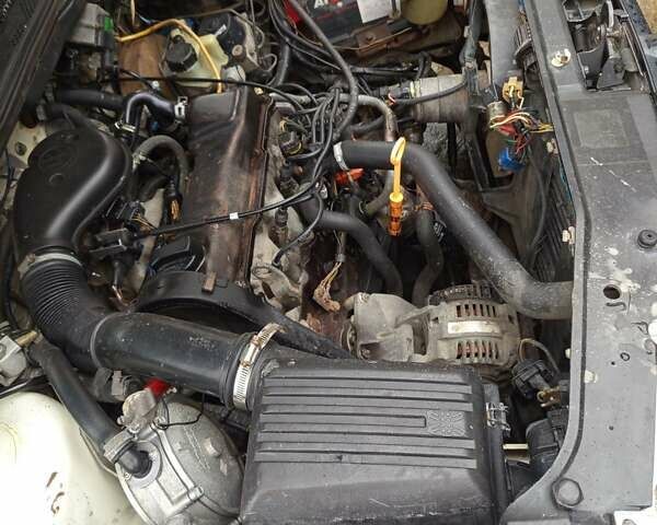 Белый Фольксваген Гольф, объемом двигателя 1.78 л и пробегом 390 тыс. км за 2400 $, фото 12 на Automoto.ua