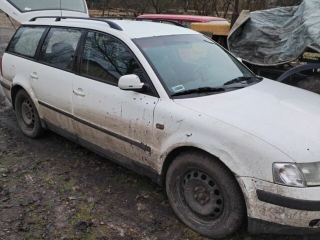 Белый Фольксваген Гольф, объемом двигателя 1 л и пробегом 340 тыс. км за 1750 $, фото 2 на Automoto.ua