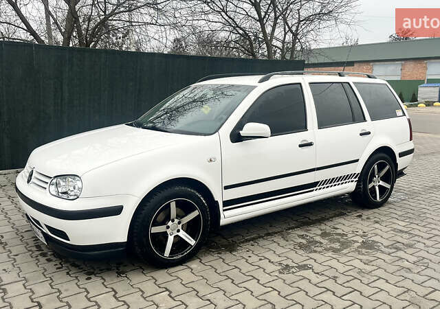 Білий Фольксваген Гольф, об'ємом двигуна 1.9 л та пробігом 308 тис. км за 5800 $, фото 1 на Automoto.ua