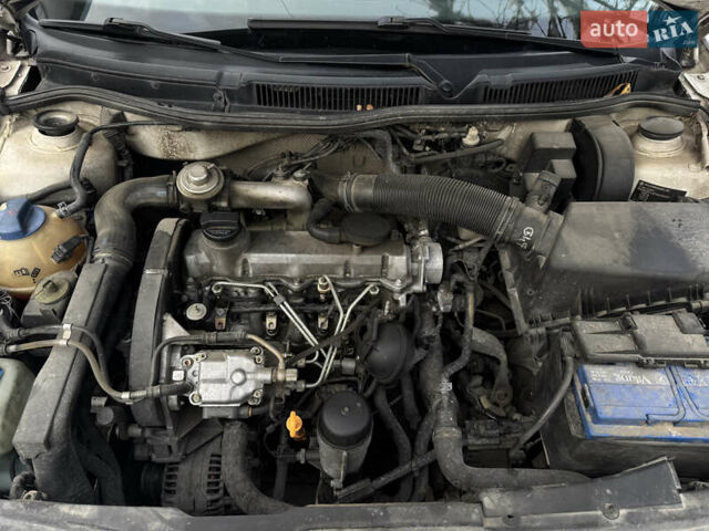 Білий Фольксваген Гольф, об'ємом двигуна 1.9 л та пробігом 400 тис. км за 3300 $, фото 40 на Automoto.ua