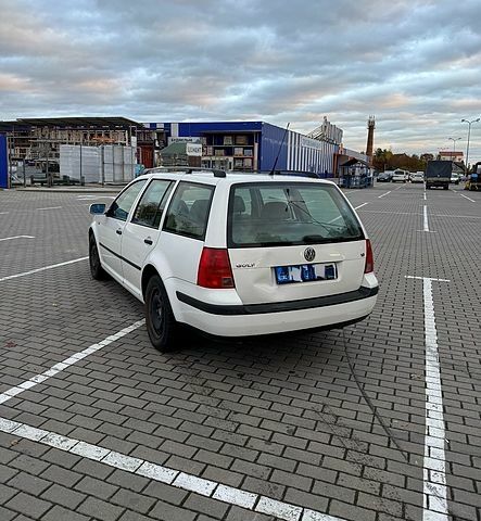 Белый Фольксваген Гольф, объемом двигателя 1.6 л и пробегом 176 тыс. км за 2700 $, фото 4 на Automoto.ua