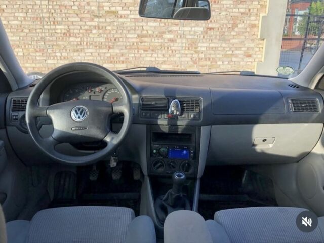 Білий Фольксваген Гольф, об'ємом двигуна 1.6 л та пробігом 176 тис. км за 2650 $, фото 3 на Automoto.ua