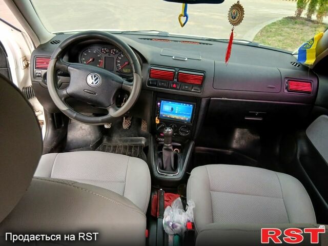 Белый Фольксваген Гольф, объемом двигателя 1.4 л и пробегом 0 тыс. км за 5001 $, фото 3 на Automoto.ua