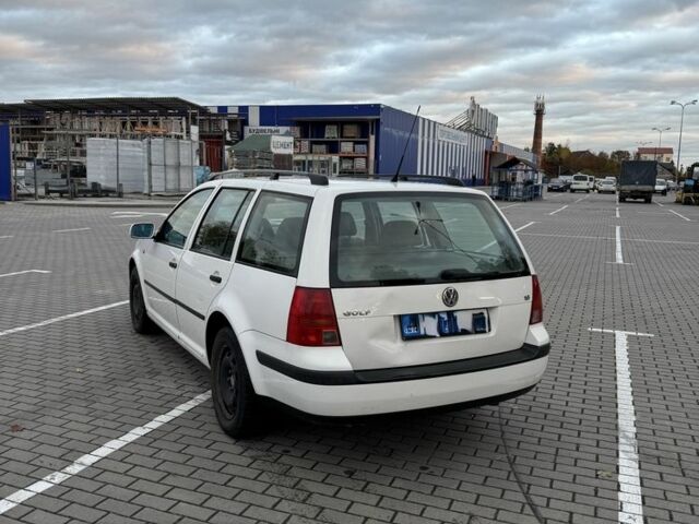 Белый Фольксваген Гольф, объемом двигателя 1.6 л и пробегом 176 тыс. км за 3700 $, фото 4 на Automoto.ua