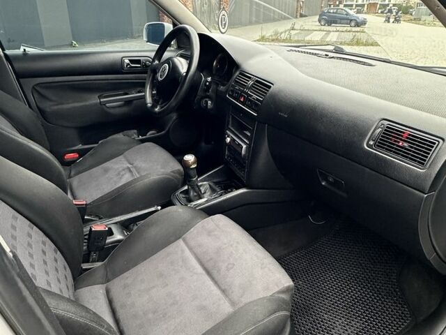 Фольксваген Гольф 2000 в Хмельницком на Automoto.ua Белый Фольксваген Гольф, объемом двигателя 1.9 л и пробегом 315 тыс. км за 3350 $, фото 6 на Automoto.ua