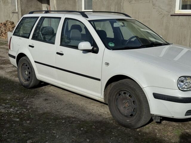 Белый Фольксваген Гольф, объемом двигателя 1.6 л и пробегом 176 тыс. км за 2650 $, фото 1 на Automoto.ua