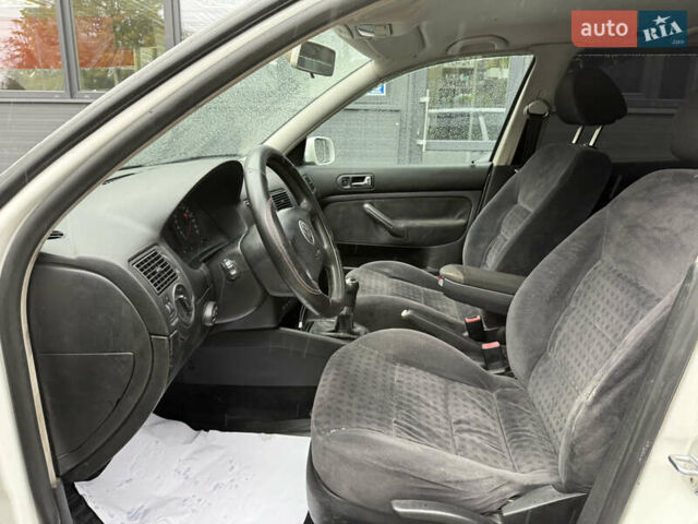 Білий Фольксваген Гольф, об'ємом двигуна 1.9 л та пробігом 344 тис. км за 4850 $, фото 12 на Automoto.ua