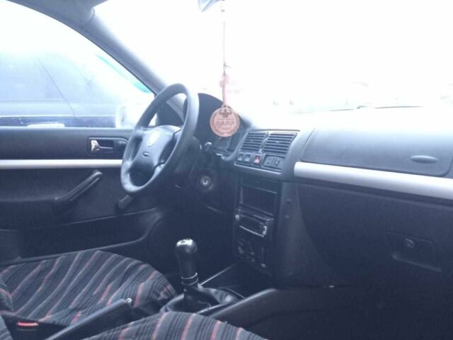 Білий Фольксваген Гольф, об'ємом двигуна 1.9 л та пробігом 200 тис. км за 3600 $, фото 7 на Automoto.ua