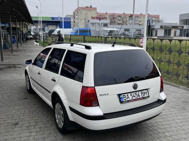 Білий Фольксваген Гольф, об'ємом двигуна 1.6 л та пробігом 175 тис. км за 3850 $, фото 9 на Automoto.ua