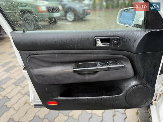 Білий Фольксваген Гольф, об'ємом двигуна 1.9 л та пробігом 344 тис. км за 4850 $, фото 21 на Automoto.ua