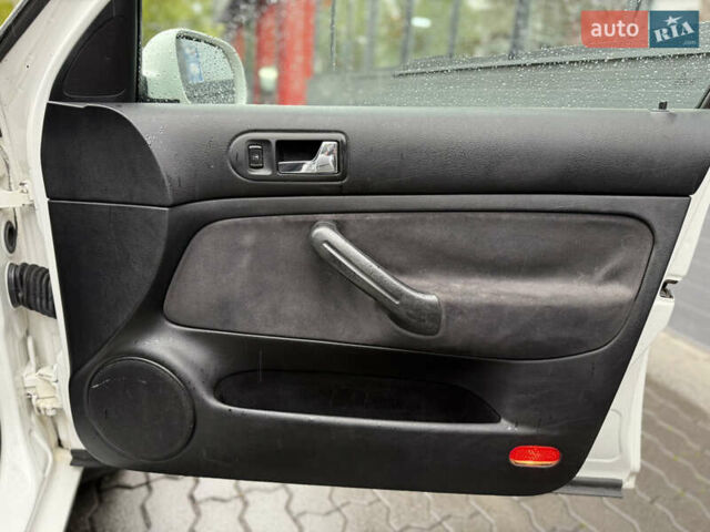 Білий Фольксваген Гольф, об'ємом двигуна 1.9 л та пробігом 344 тис. км за 4850 $, фото 20 на Automoto.ua