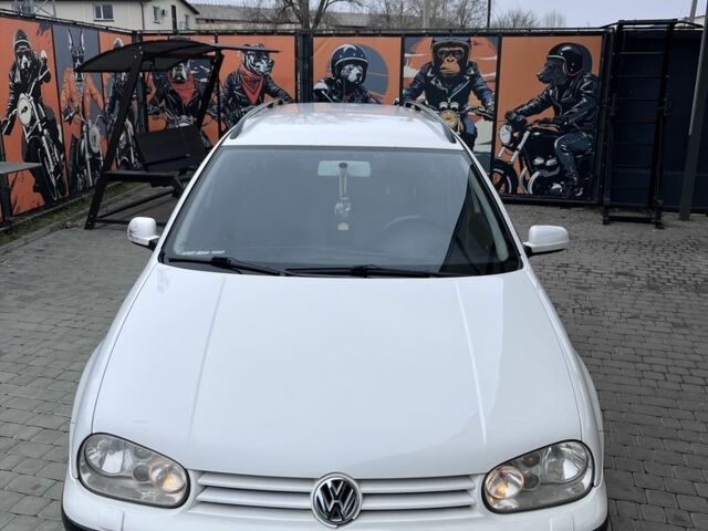 Білий Фольксваген Гольф, об'ємом двигуна 1.6 л та пробігом 175 тис. км за 3850 $, фото 1 на Automoto.ua