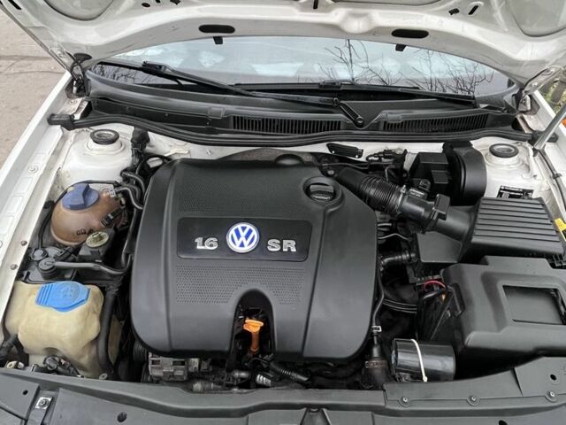 Білий Фольксваген Гольф, об'ємом двигуна 1.6 л та пробігом 175 тис. км за 3850 $, фото 21 на Automoto.ua