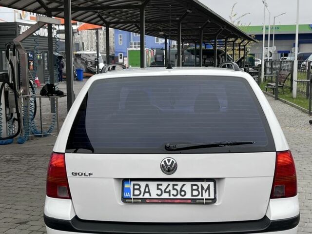 Білий Фольксваген Гольф, об'ємом двигуна 1.6 л та пробігом 175 тис. км за 3850 $, фото 8 на Automoto.ua