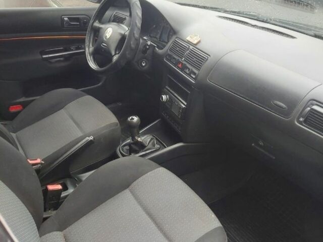 Белый Фольксваген Гольф, объемом двигателя 1.9 л и пробегом 364 тыс. км за 1685 $, фото 1 на Automoto.ua