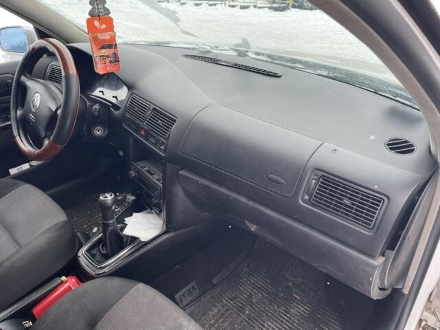 Белый Фольксваген Гольф, объемом двигателя 1.9 л и пробегом 250 тыс. км за 2200 $, фото 9 на Automoto.ua