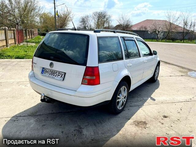 Белый Фольксваген Гольф, объемом двигателя 1.6 л и пробегом 277 тыс. км за 4300 $, фото 3 на Automoto.ua