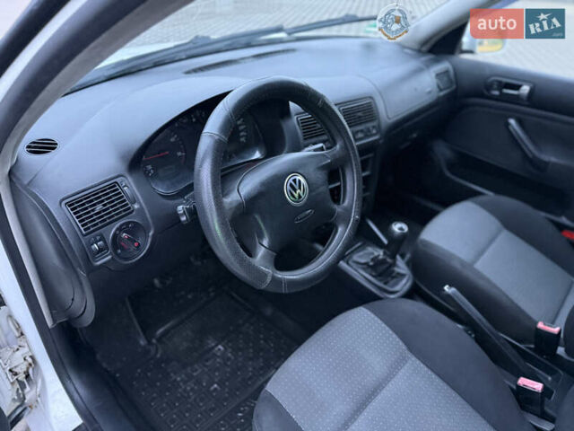 Білий Фольксваген Гольф, об'ємом двигуна 1.9 л та пробігом 220 тис. км за 4250 $, фото 25 на Automoto.ua