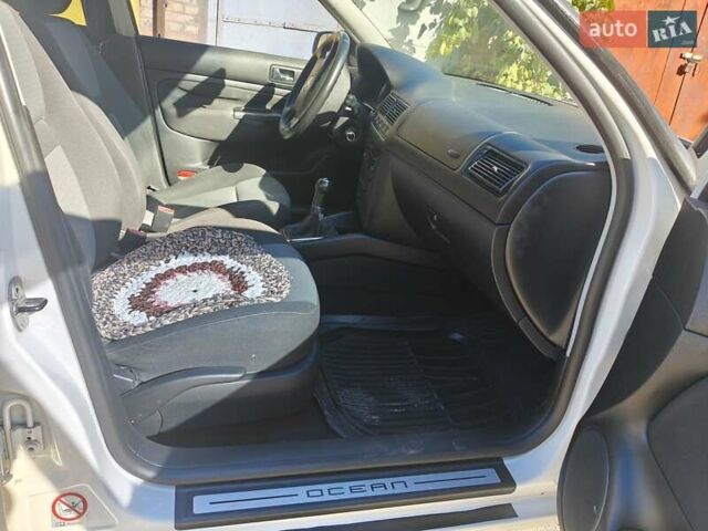 Белый Фольксваген Гольф, объемом двигателя 1.98 л и пробегом 223 тыс. км за 4900 $, фото 11 на Automoto.ua