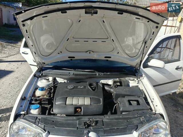 Белый Фольксваген Гольф, объемом двигателя 1.98 л и пробегом 223 тыс. км за 4900 $, фото 14 на Automoto.ua