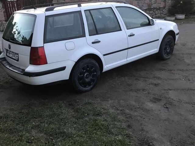 Белый Фольксваген Гольф, объемом двигателя 9 л и пробегом 335 тыс. км за 2100 $, фото 6 на Automoto.ua