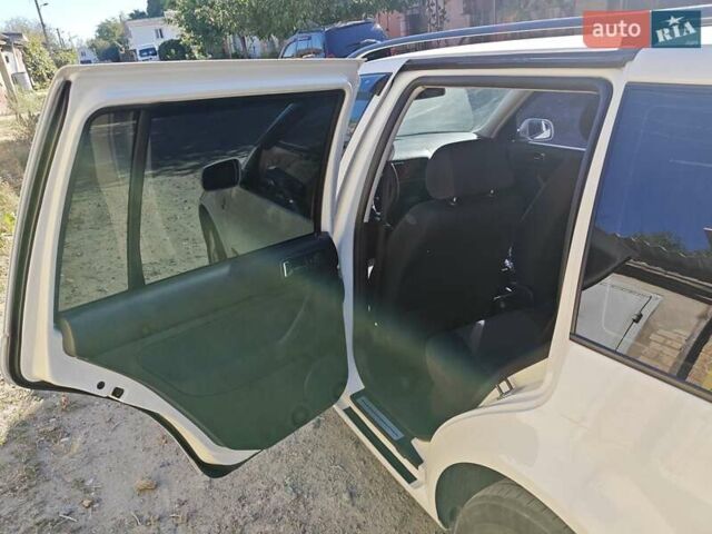 Белый Фольксваген Гольф, объемом двигателя 1.98 л и пробегом 223 тыс. км за 4900 $, фото 17 на Automoto.ua