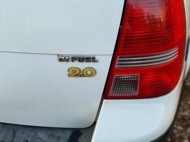 Белый Фольксваген Гольф, объемом двигателя 2 л и пробегом 150 тыс. км за 5500 $, фото 3 на Automoto.ua