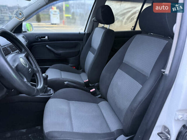 Білий Фольксваген Гольф, об'ємом двигуна 1.9 л та пробігом 220 тис. км за 4250 $, фото 26 на Automoto.ua