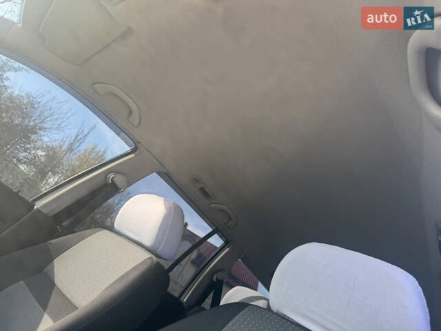 Білий Фольксваген Гольф, об'ємом двигуна 1.6 л та пробігом 243 тис. км за 4400 $, фото 27 на Automoto.ua