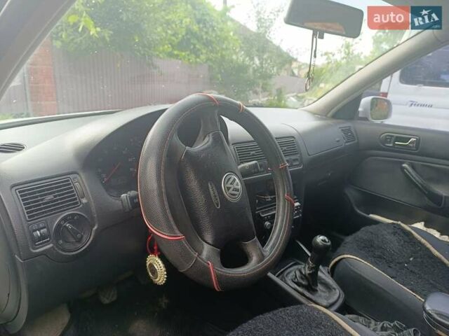 Белый Фольксваген Гольф, объемом двигателя 1.6 л и пробегом 206 тыс. км за 3499 $, фото 2 на Automoto.ua